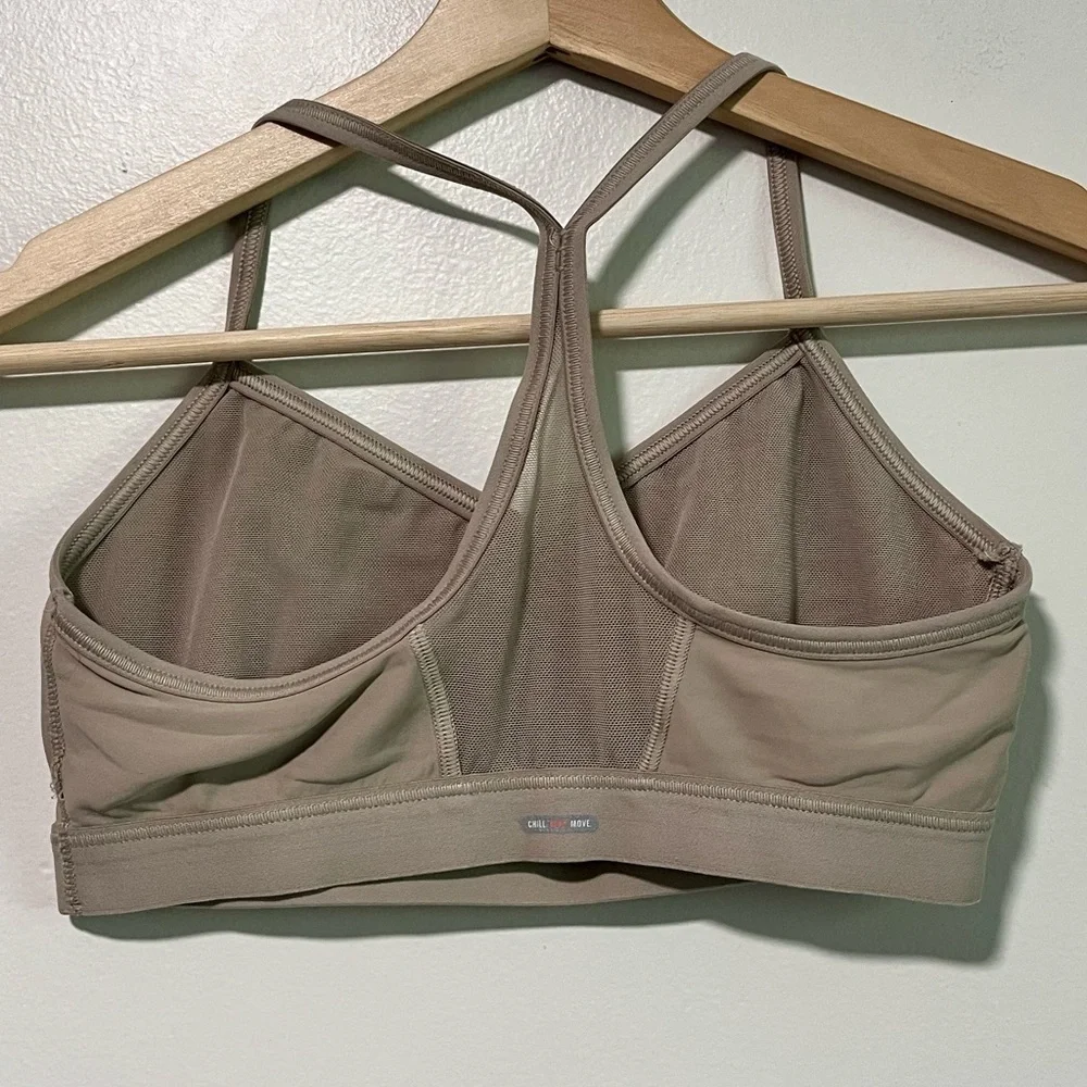 Aerie Women’s Beige Chill Play Move Sports Bra Size S - Picture 3 of 5